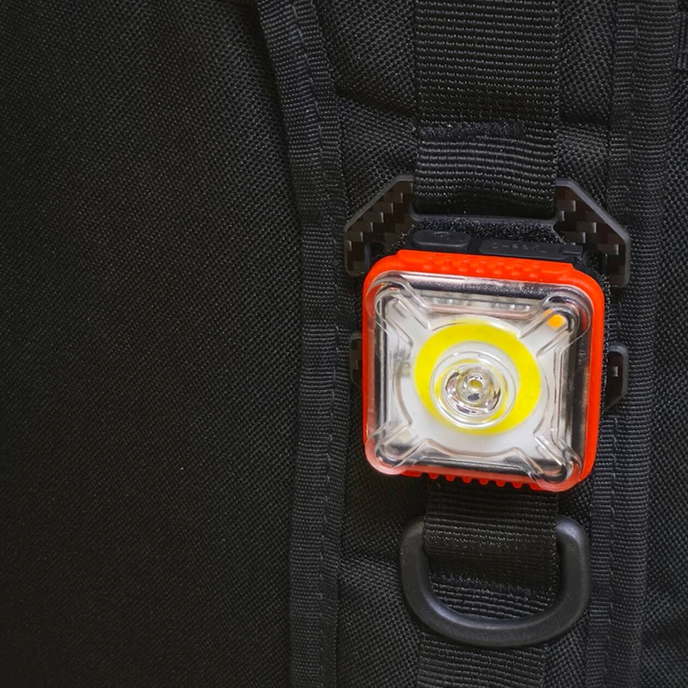 Latarka zewnętrzna EDC przenoś – Outdoor Adventure Vest recenzja i cena