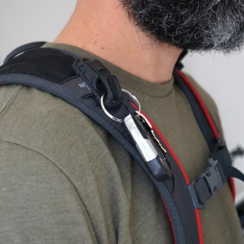 Wielofunkcyjny klips do plecak – Outdoor Adventure Vest recenzja i cena